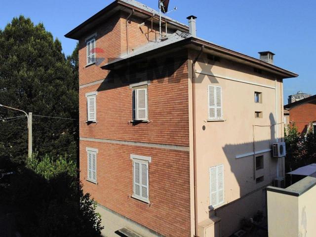 Villa Indipendente in vendita a Sant'Agostino esterna-Porta Castello, Re