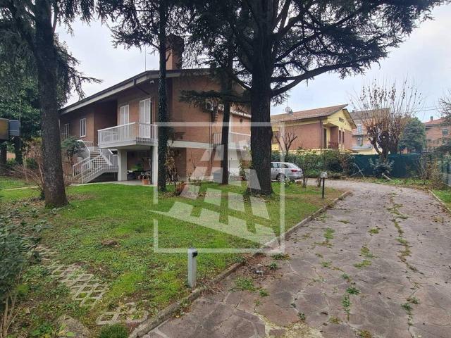 Villa Indipendente in vendita a Cavazzoli, Re