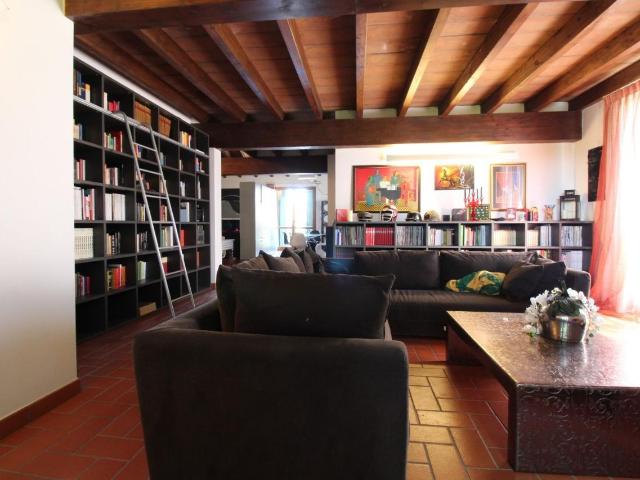 Villa Indipendente in vendita a San Bartolomeo, Re
