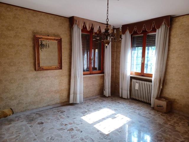 Villa Indipendente in vendita a Coviolo, Re