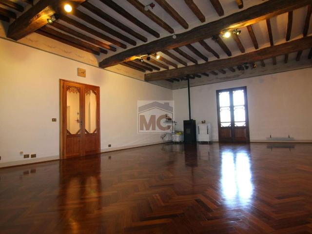 Villa Indipendente in vendita a Re, Reggio Emilia