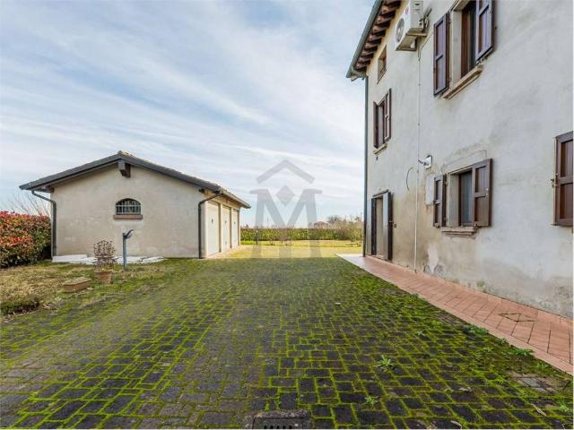 Villa Indipendente in vendita a Canali, Re