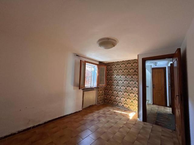 Villa Indipendente in vendita a Re, Reggio Emilia