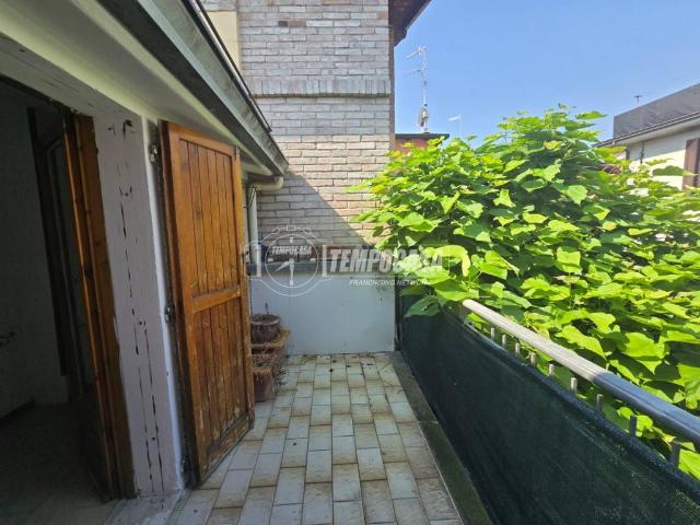 Villa Indipendente in vendita a Re, Reggio Emilia