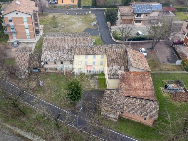 Villa Indipendente in vendita a Pieve Modolena, Re