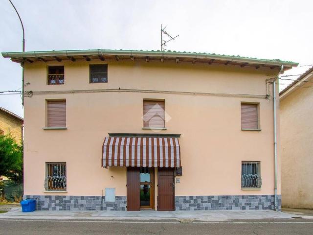 Villa Indipendente in vendita a Bagno, Re
