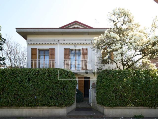 Villa Indipendente in vendita a San Paolo Tribunale, Re