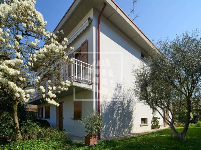 Villa Indipendente in vendita a San Paolo Tribunale, Re