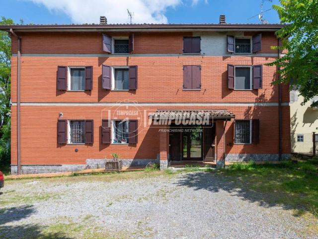 Villa Indipendente in vendita a Colline Matildiche, Re