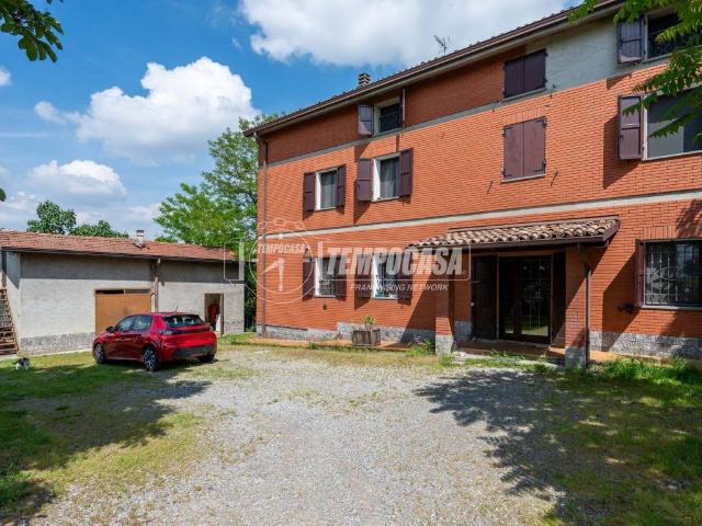 Villa Indipendente in vendita a Colline Matildiche, Re