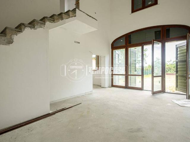 Villa Indipendente in vendita a Roncina, Re