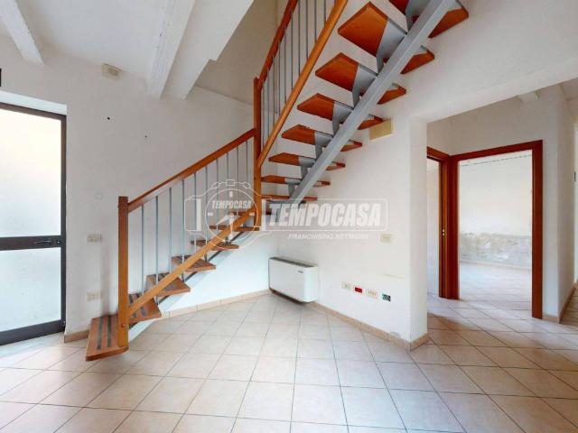 Villa Indipendente in vendita a Bassa Reggiana, Re