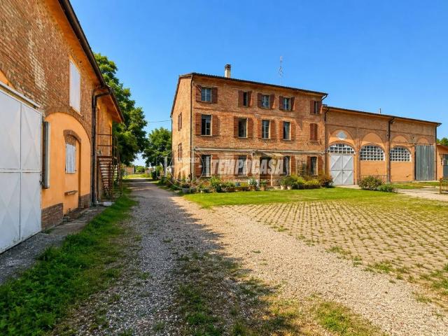 Villa Indipendente in vendita a Bassa Reggiana, Re