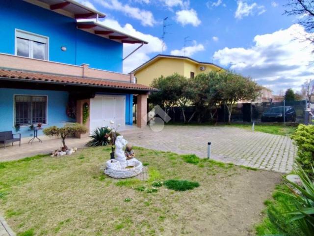 Villa Indipendente in vendita a Reggiolo