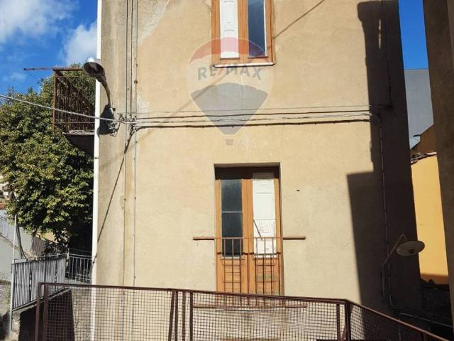 Villa Indipendente in vendita a Reitano, Sicilia