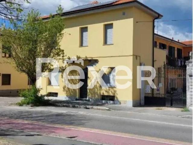 Villa Indipendente in vendita a Rescaldina, Lombardia
