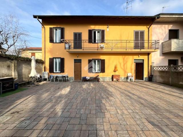 Villa Indipendente in vendita a Folchina, Rescaldina