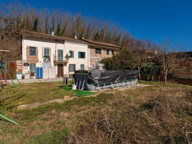 Villa Indipendente in vendita a Piemonte, Asti