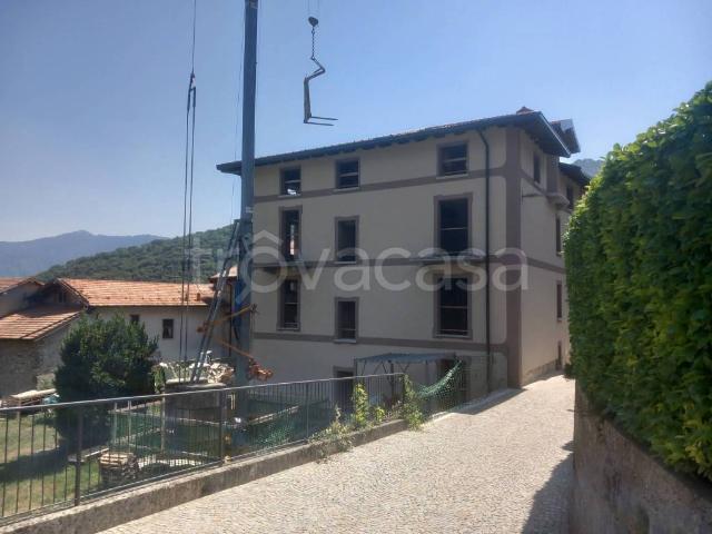 Villa Indipendente in vendita a Rezzago, Como