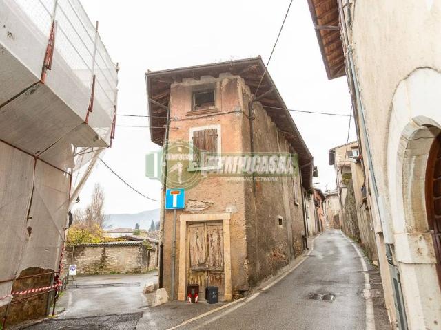 Villa Indipendente in vendita a Rezzato, Lombardia