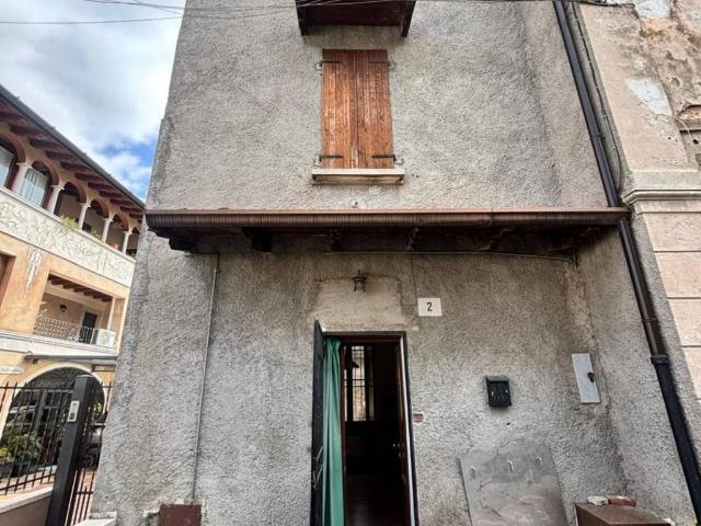 Villa Indipendente in vendita a Rezzato, Brescia