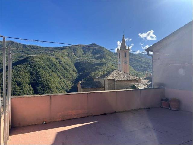 Villa Indipendente in vendita a Rezzo, Liguria