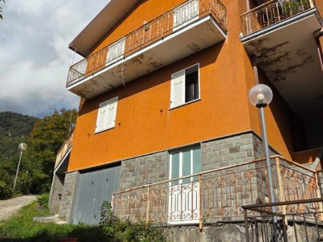 Villa Indipendente in vendita a Alpepiana, Rezzoaglio