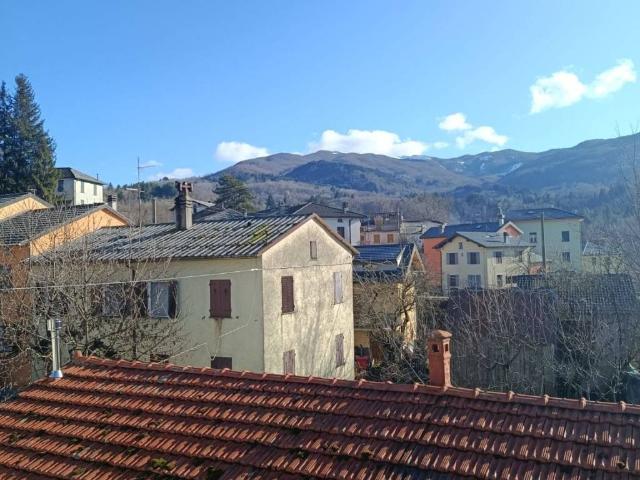 Villa Indipendente in vendita a Rezzoaglio, Liguria