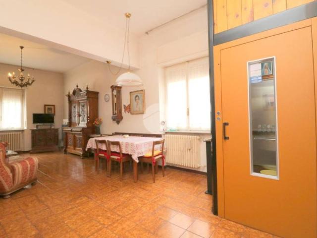 Villa Indipendente in vendita a Rho, Lombardia