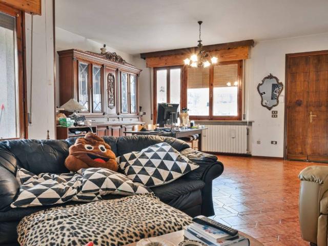 Villa Indipendente in vendita a Riccione, Reggio Emilia