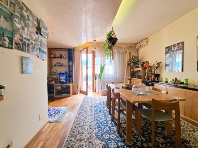 Villa Indipendente in vendita a Riccione, Reggio Emilia