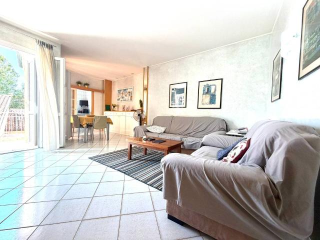 Villa Indipendente in vendita a Riccione, Reggio Emilia