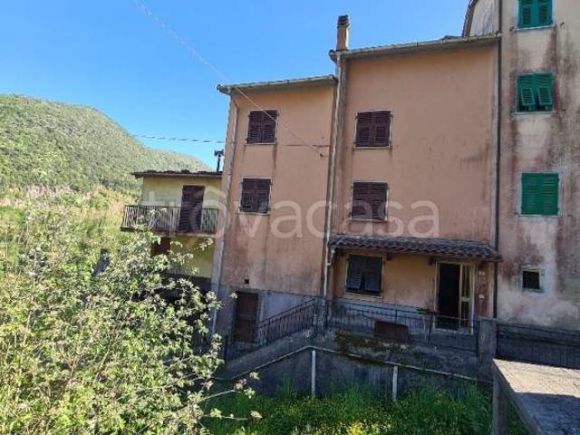 Villa Indipendente in vendita a Riccò Del Golfo, Liguria