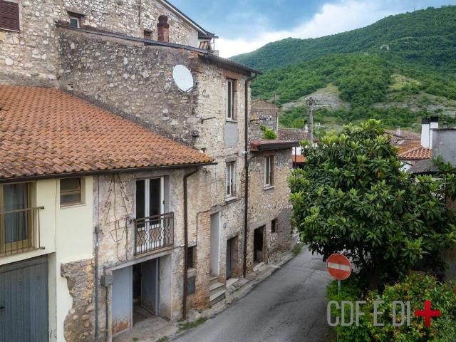 Villa Indipendente in vendita a Rieti, Lazio