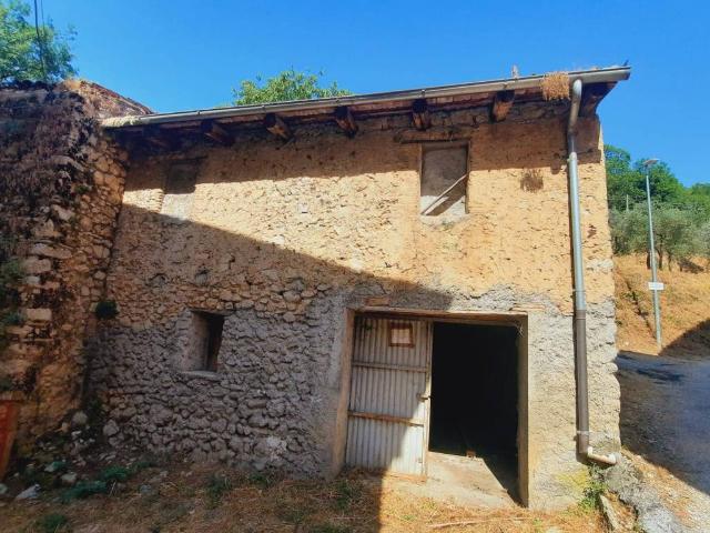 Villa Indipendente in vendita a Rieti, Lazio