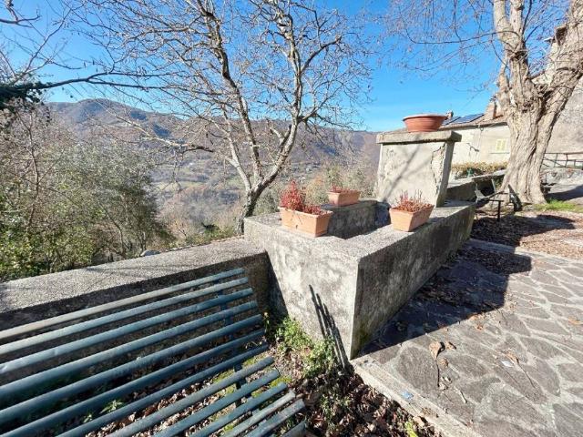 Villa Indipendente in vendita a Rieti, Lazio