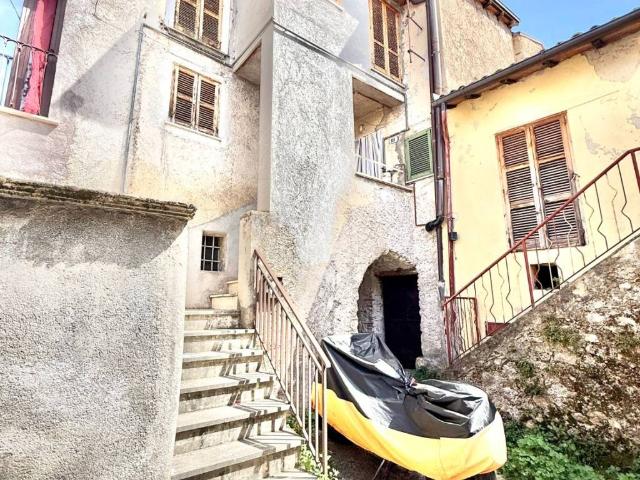 Villa Indipendente in vendita a Rieti, Lazio
