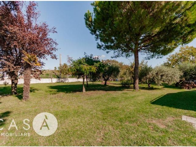 Villa Indipendente in vendita a Rimini, Reggio Emilia