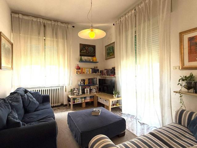 Villa Indipendente in vendita a Viserba Monte, Rimini