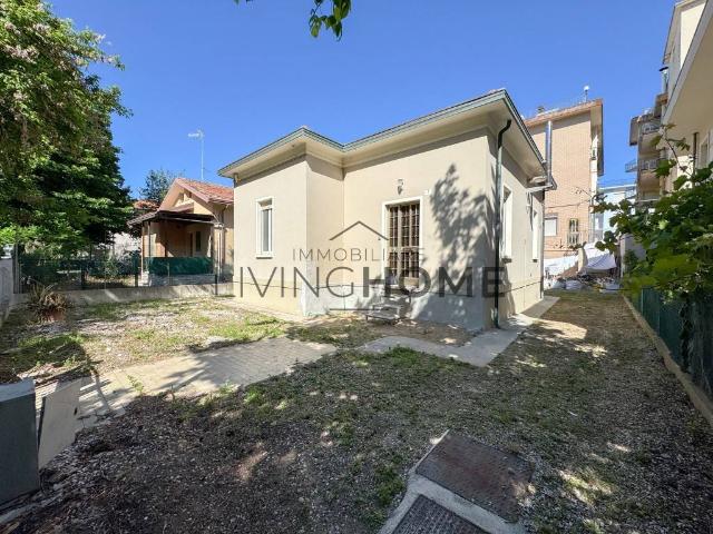 Villa Indipendente in vendita a Rimini, Reggio Emilia