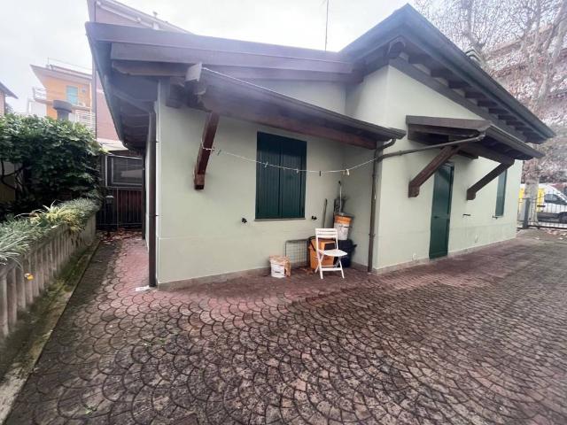 Villa Indipendente in vendita a Rimini, Reggio Emilia