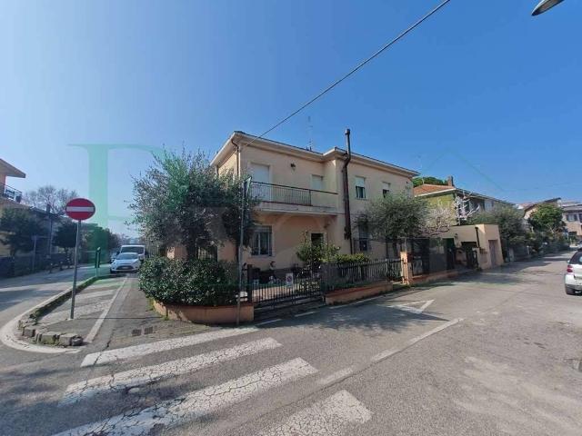 Villa Indipendente in vendita a Rimini, Reggio Emilia