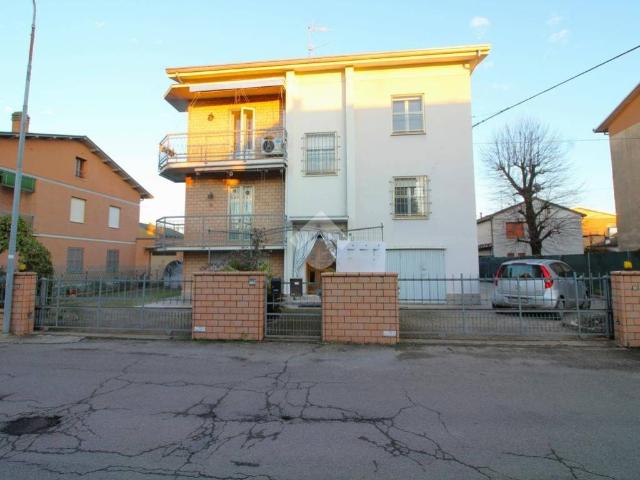 Villa Indipendente in vendita a Pianura Reggiana, Re