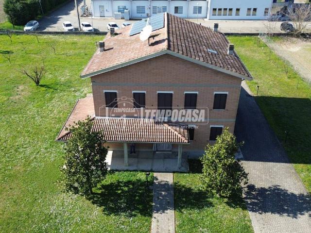 Villa Indipendente in vendita a Pianura Reggiana, Re