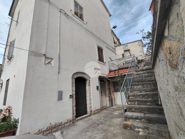 Villa Indipendente in vendita a Ripalimosani, Molise