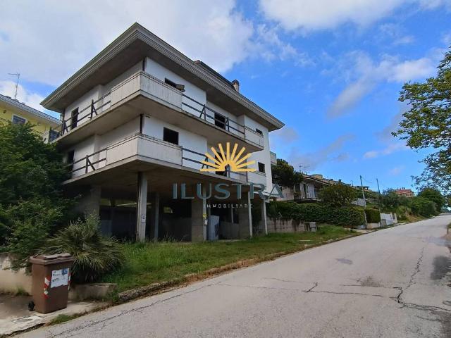 Villa Indipendente in vendita a Marche, Ascoli Piceno