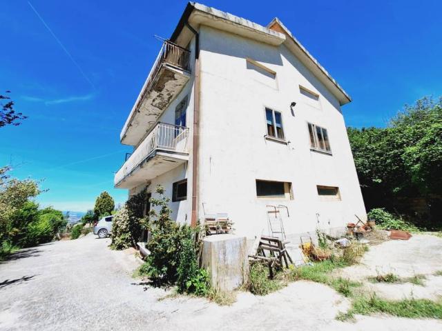 Villa Indipendente in vendita a Marche, Ascoli Piceno