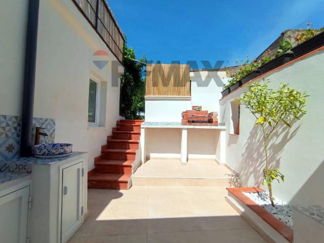 Villa Indipendente in vendita a Riposto, Sicilia