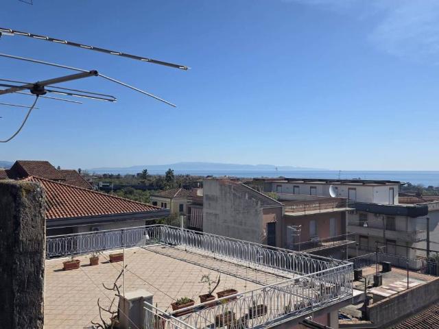 Villa Indipendente in vendita a Carruba, Riposto
