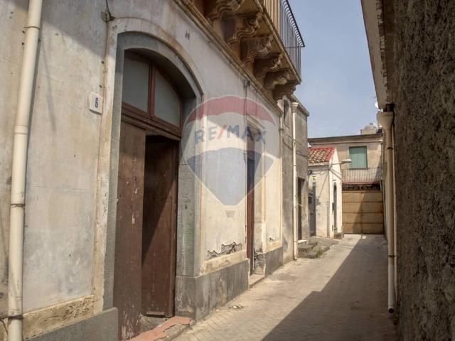 Villa Indipendente in vendita a Riposto, Sicilia